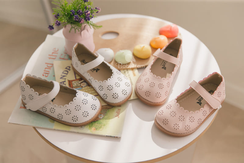 Babyzzam - Korean Children Fashion - #fashionkids - D437 Flower Flats - 4