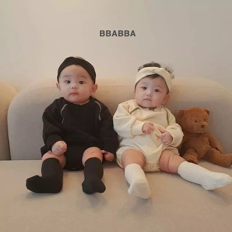 Bbabba - Korean Baby Fashion - #babyoninstagram - Black Cream Bodysuit