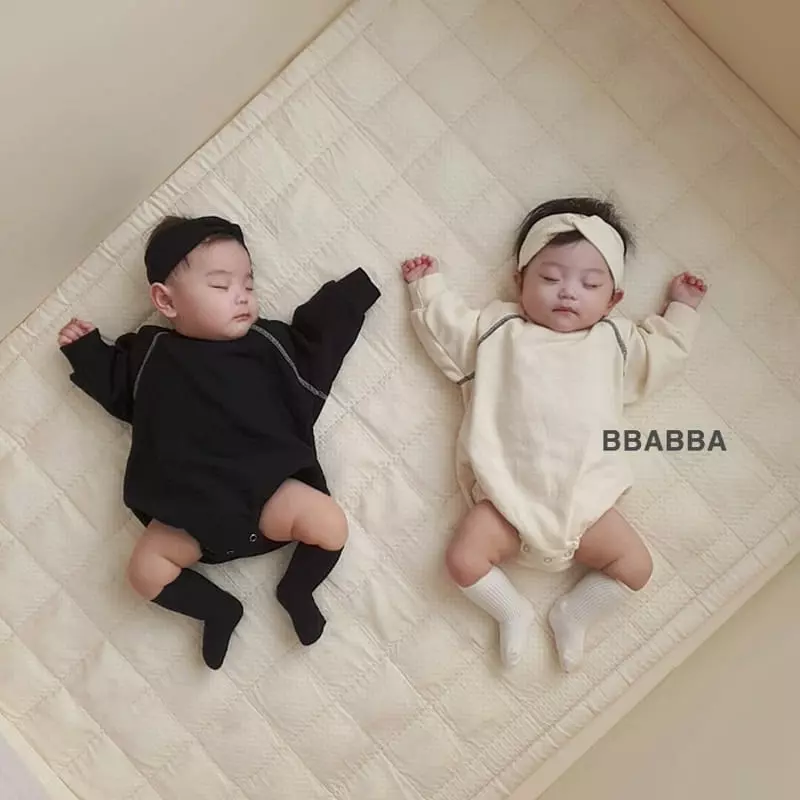 Bbabba - Korean Baby Fashion - #babyootd - Black Cream Bodysuit - 2