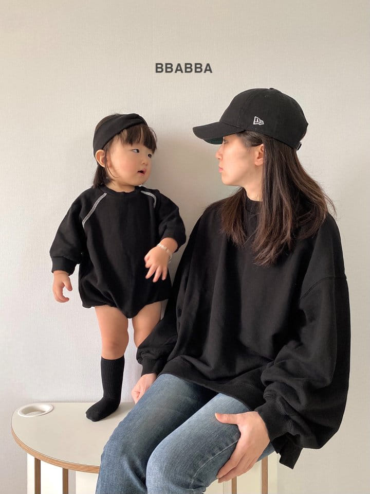 Bbabba - Korean Women Fashion - #momslook - Mom Black Cream Sweatshirt - 2