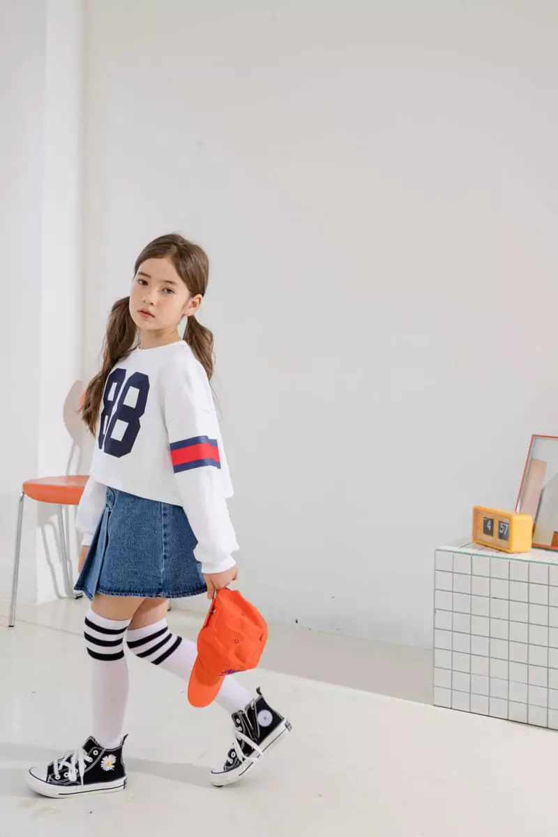 Dore Dore - Korean Children Fashion - #kidsshorts - 88 Harnie Crop SWEatshirt - 6