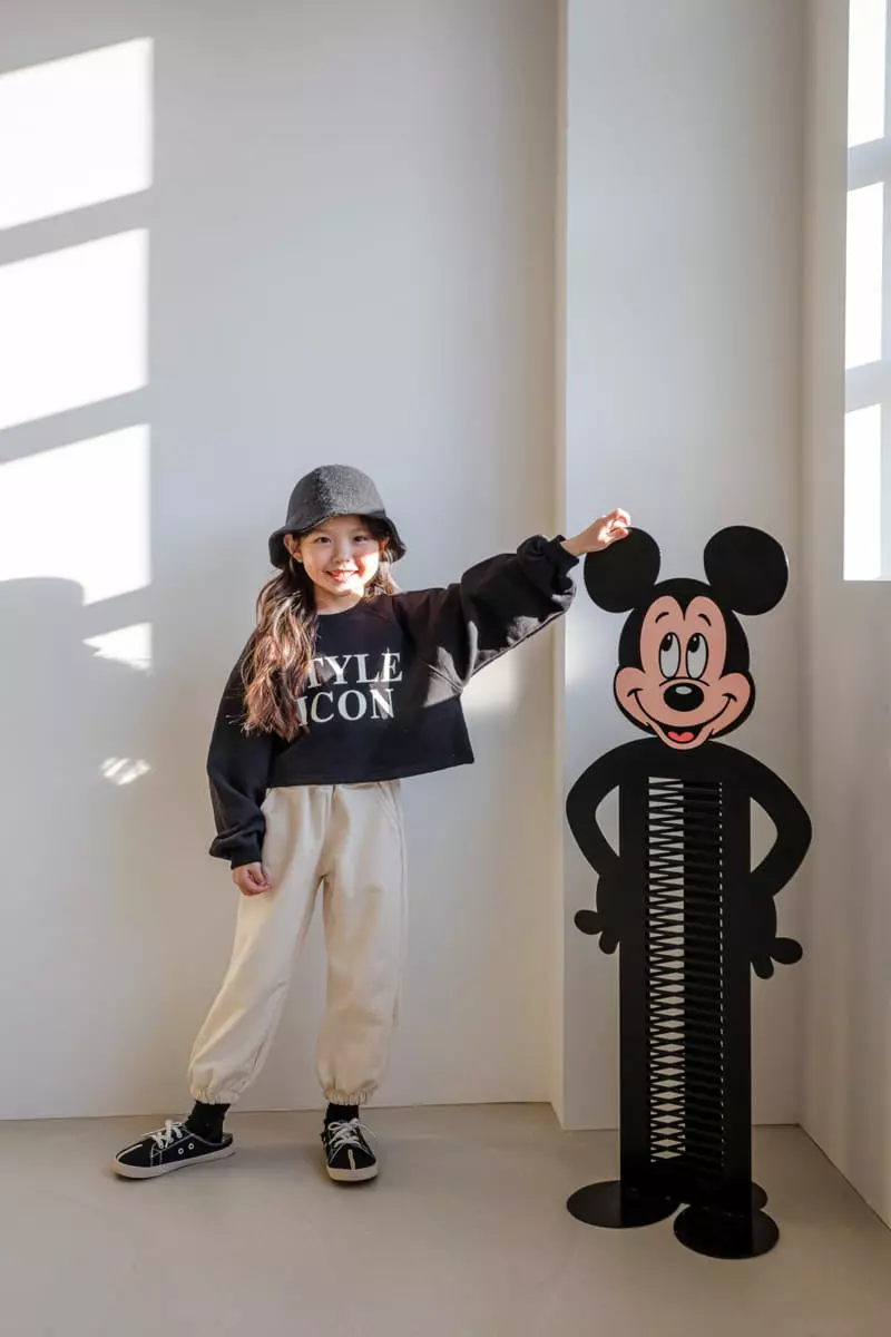 Dore Dore - Korean Children Fashion - #prettylittlegirls - Icon Style Crop Sweatshirt - 12