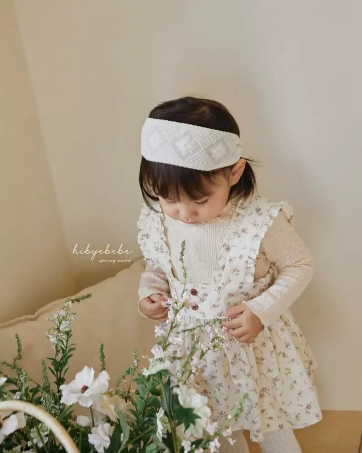 Hi Byebebe - Korean Baby Fashion - #babylifestyle - Adel Neck Frill Tee - 4