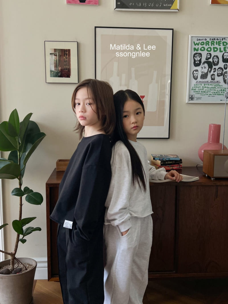 Matilda & Lee - Korean Children Fashion - #prettylittlegirls - Crop Label Top Bottom Set - 8