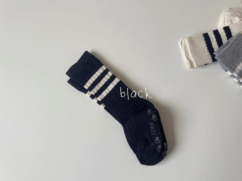 Teamand - Korean Children Fashion - #designkidswear - Bon Bon Ribbon Knee Socks  - 7