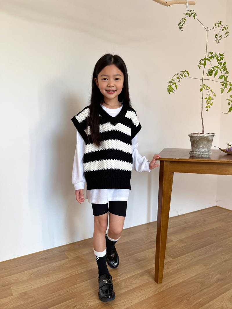 a-Market - Korean Children Fashion - #designkidswear - V Knit Vest - 12