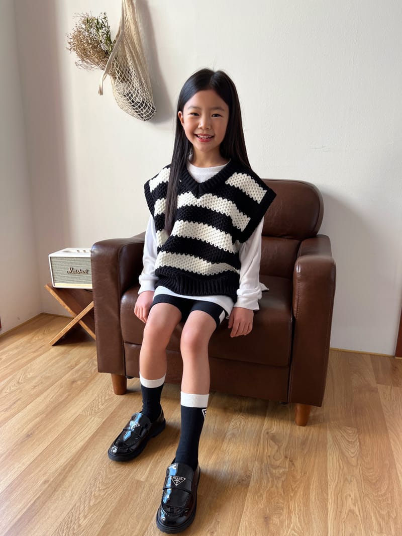 a-Market - Korean Children Fashion - #minifashionista - V Knit Vest - 7