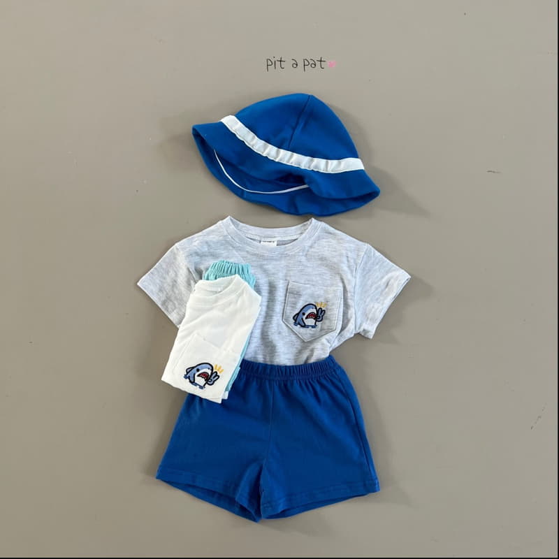 Pitapat - Korean Children Fashion - #fashionkids - V Shark Top Bottom Set - 11