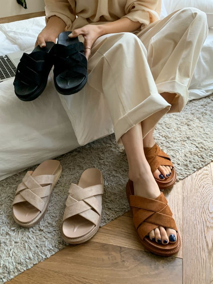 The Muse - Korean Women Fashion - #momslook - 1923 Marlang Cross Slipper - 7