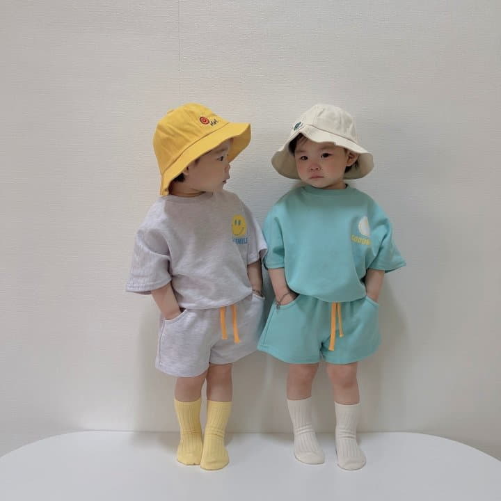 Moran - Korean Children Fashion - #prettylittlegirls - Good Smile Top Bottom Set - 4