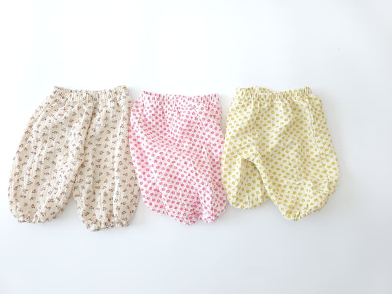 Party Kids - Korean Baby Fashion - #babyoninstagram - Flower Pants