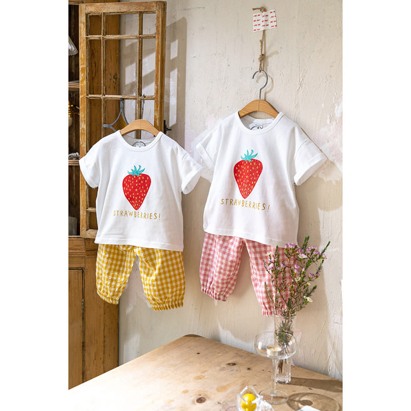 Raykids - Korean Children Fashion - #Kfashion4kids - Kings Berry Top Bottom Set - 3