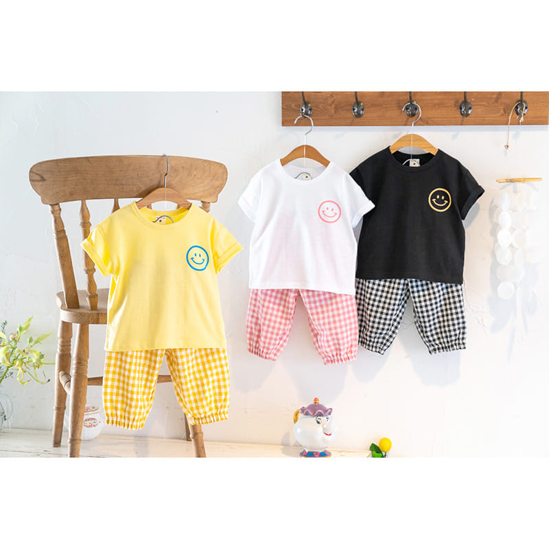 Raykids - Korean Children Fashion - #kidzfashiontrend - Smile Check Top Bottom Set