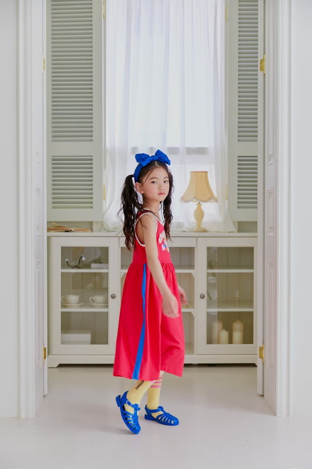 Sera - Korean Children Fashion - #Kfashion4kids - Strawberry Sleeveless One-piece - 5