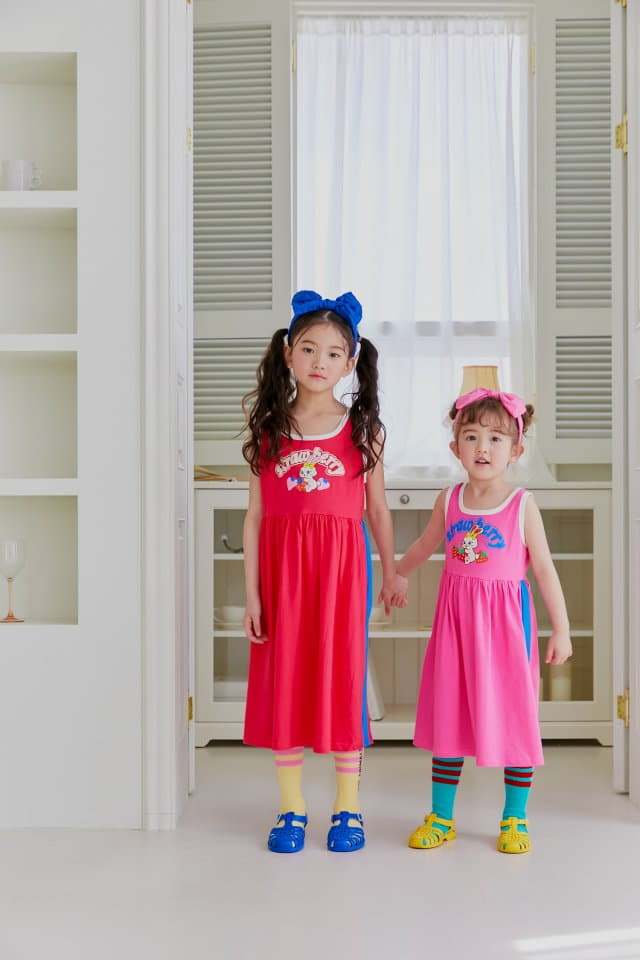 Sera - Korean Children Fashion - #kidsstore - Strawberry Sleeveless One-piece - 3