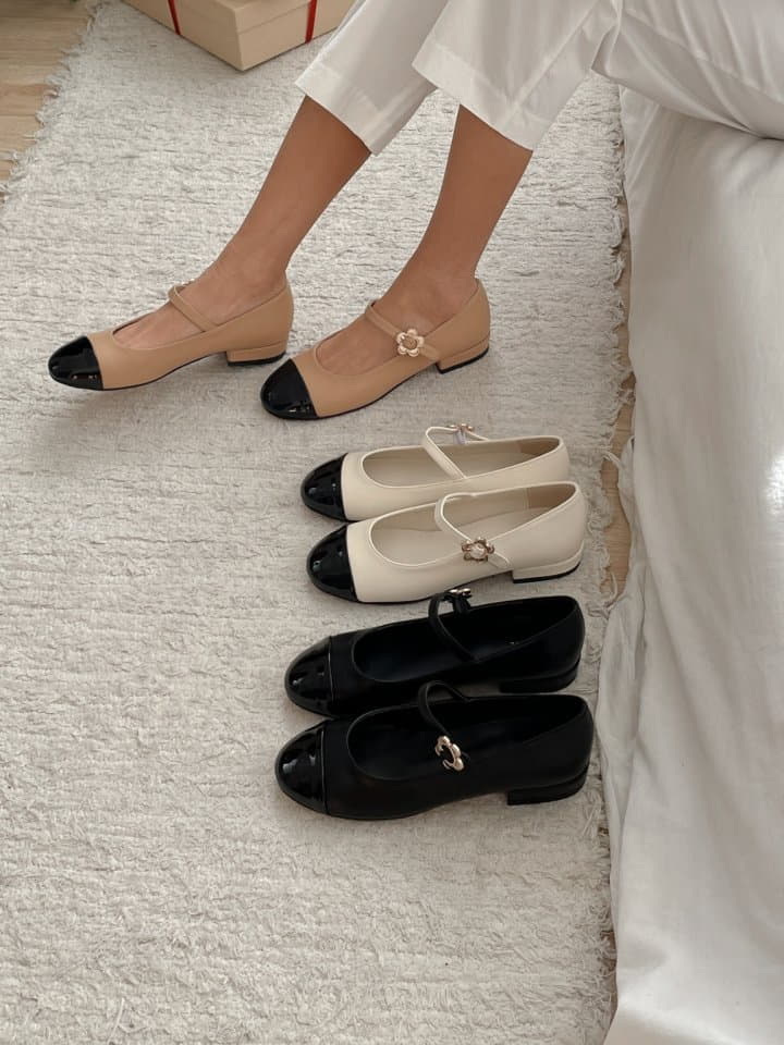 Ssangpa - Korean Women Fashion - #momslook - nv 7401 Flats - 2