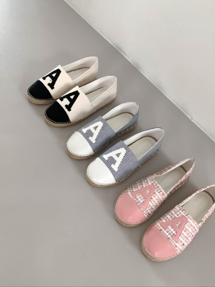 Ssangpa - Korean Women Fashion - #thelittlethings - nv 7427 Slip-on