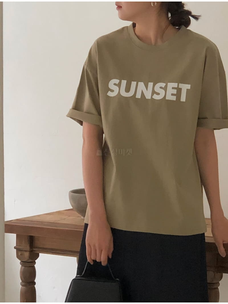 A Want - Korean Women Fashion - #vintageinspired - Sunset Tee - 7