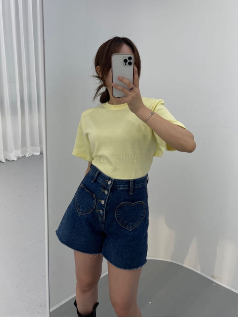 Credito - Korean Women Fashion - #momslook - Heart Pocket Denim Shorts - 6