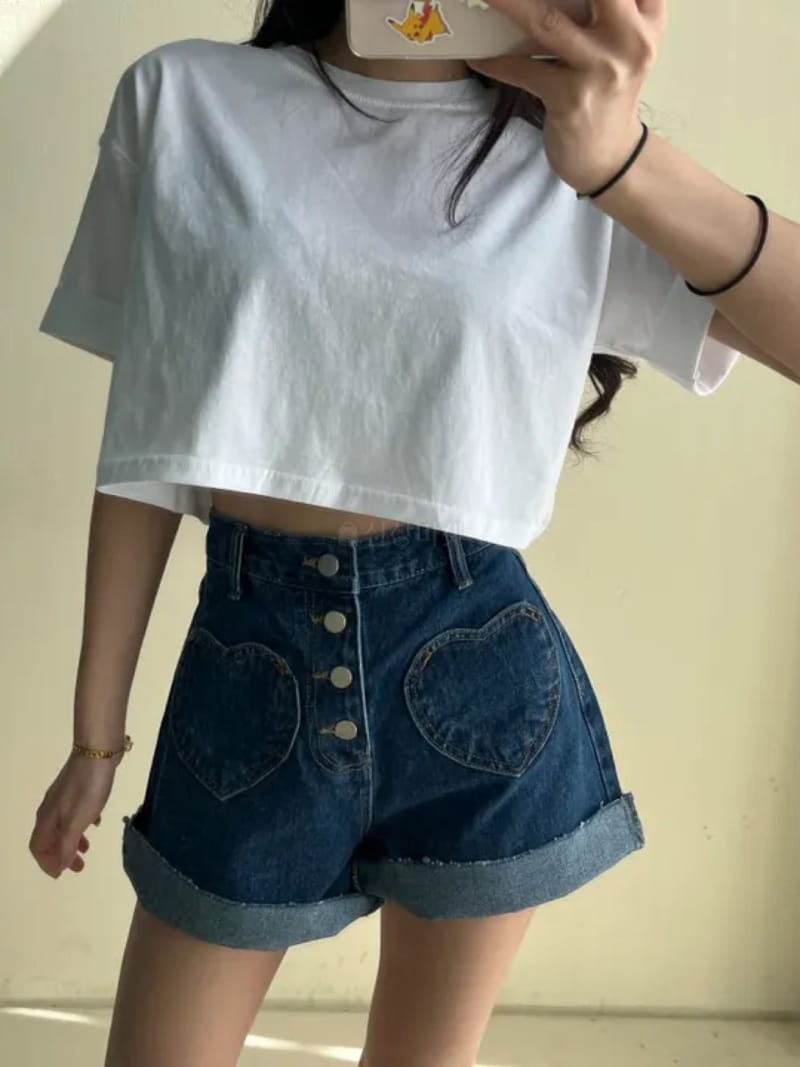 Credito - Korean Women Fashion - #pursuepretty - Heart Pocket Denim Shorts - 10