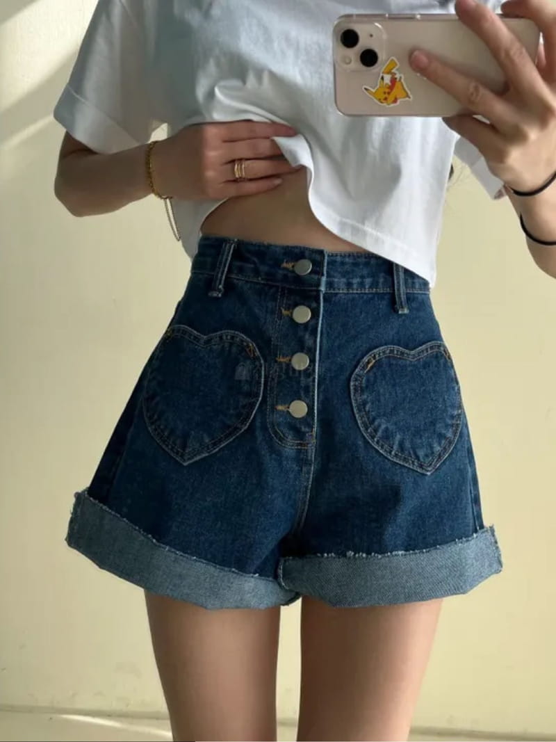 Credito - Korean Women Fashion - #vintagekidsstyle - Heart Pocket Denim Shorts - 9