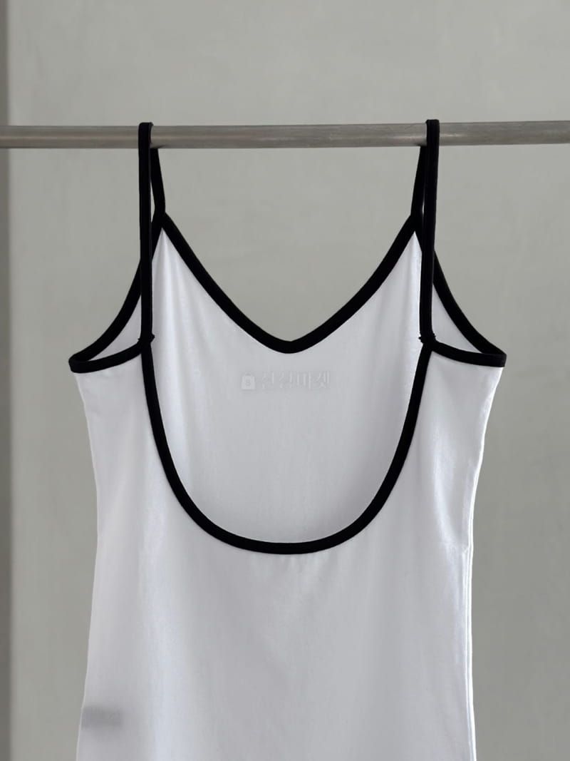 Inssense - Korean Women Fashion - #romanticstyle - Back Less Sleeveless - 4