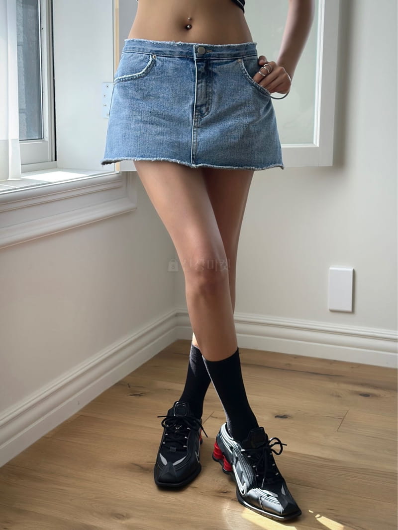 Inssense - Korean Women Fashion - #womensfashion - Thin Denim Skirt Shorts - 3