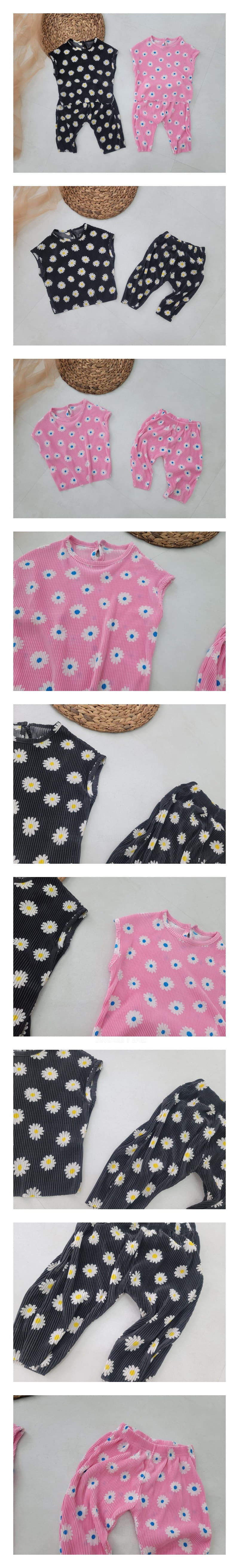 Moran - Korean Children Fashion - #childrensboutique - Daisy Pleats Top Bottom Set