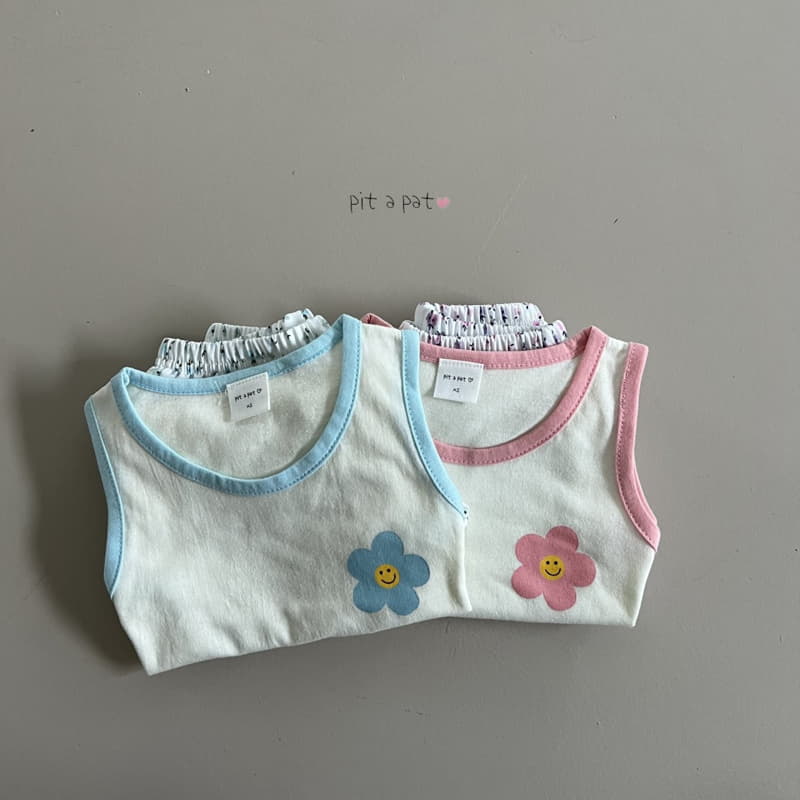 Pitapat - Korean Children Fashion - #childrensboutique - Smile Flower Sleeveless Top Bottom Set - 12