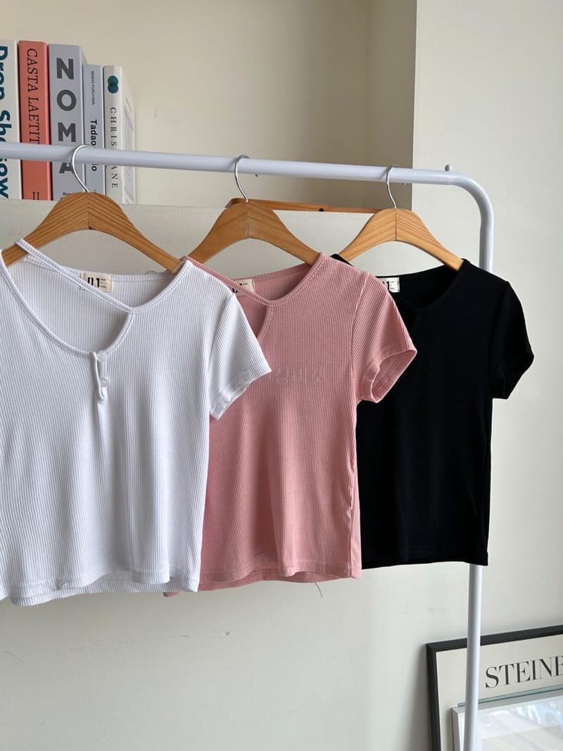 08 Room - Korean Women Fashion - #thelittlethings - Gori Tee