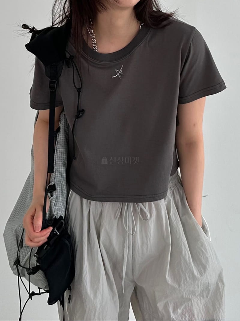 Archive - Korean Women Fashion - #womensfashion - Star Cubic Crop Tee