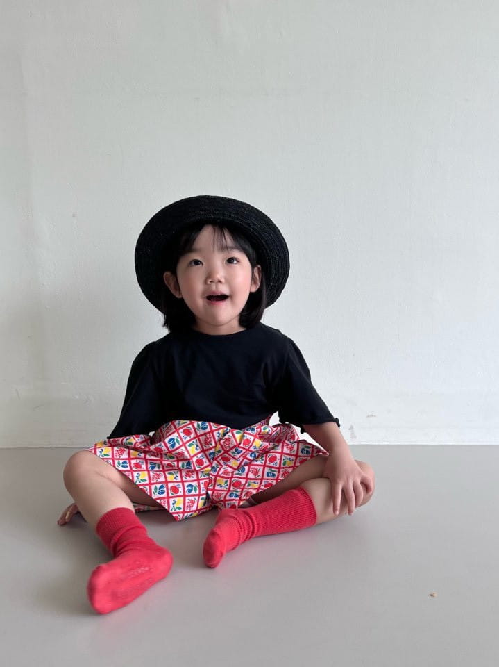 Bon Bon Butik - Korean Children Fashion - #minifashionista - Short Currot - 9