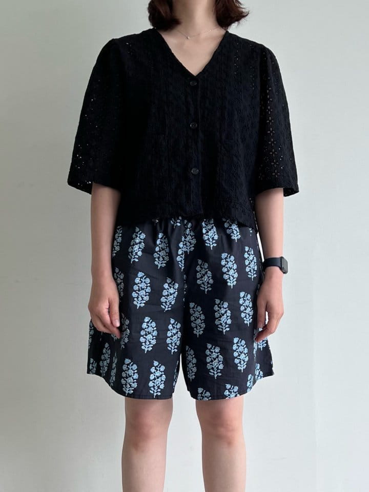 Bon Bon Butik - Korean Women Fashion - #momslook - Mom Armang Shorts - 4