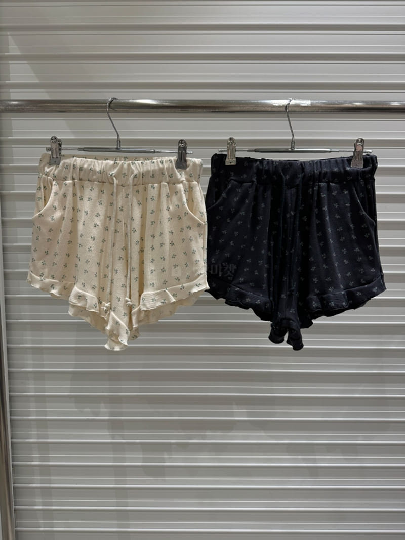 Bricklane - Korean Women Fashion - #romanticstyle - Silvia Shorts - 7