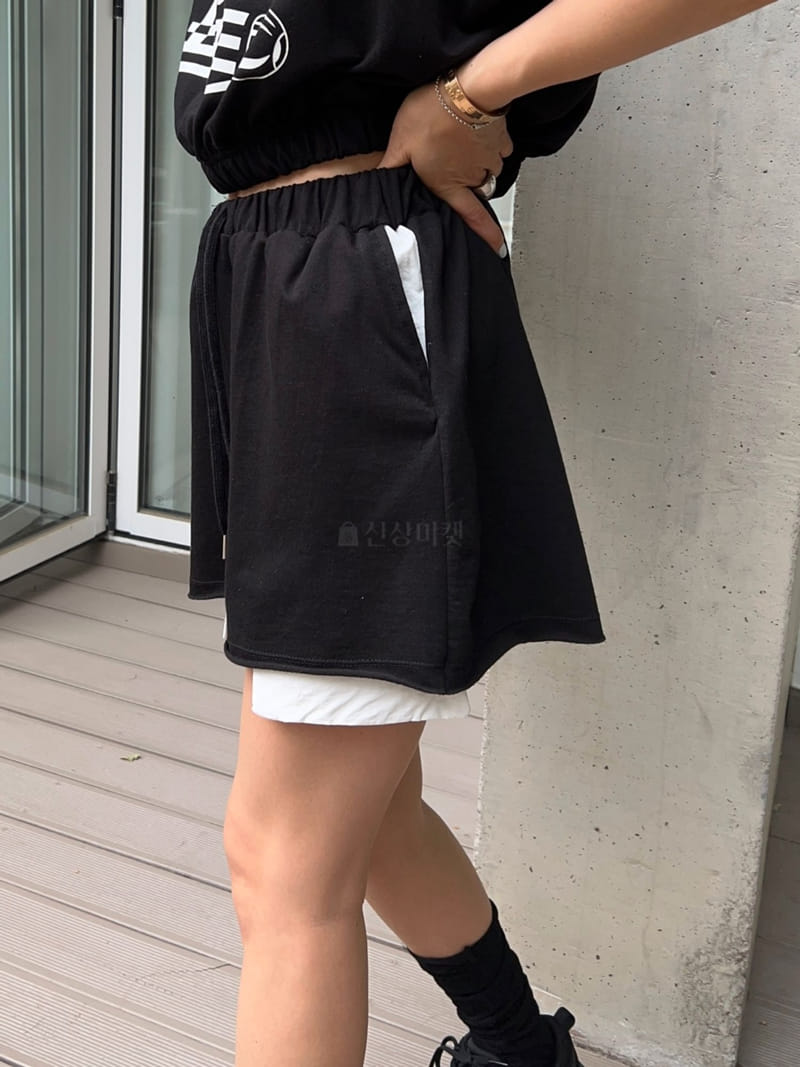 Bricklane - Korean Women Fashion - #womensfashion - Pocket Shorts - 2