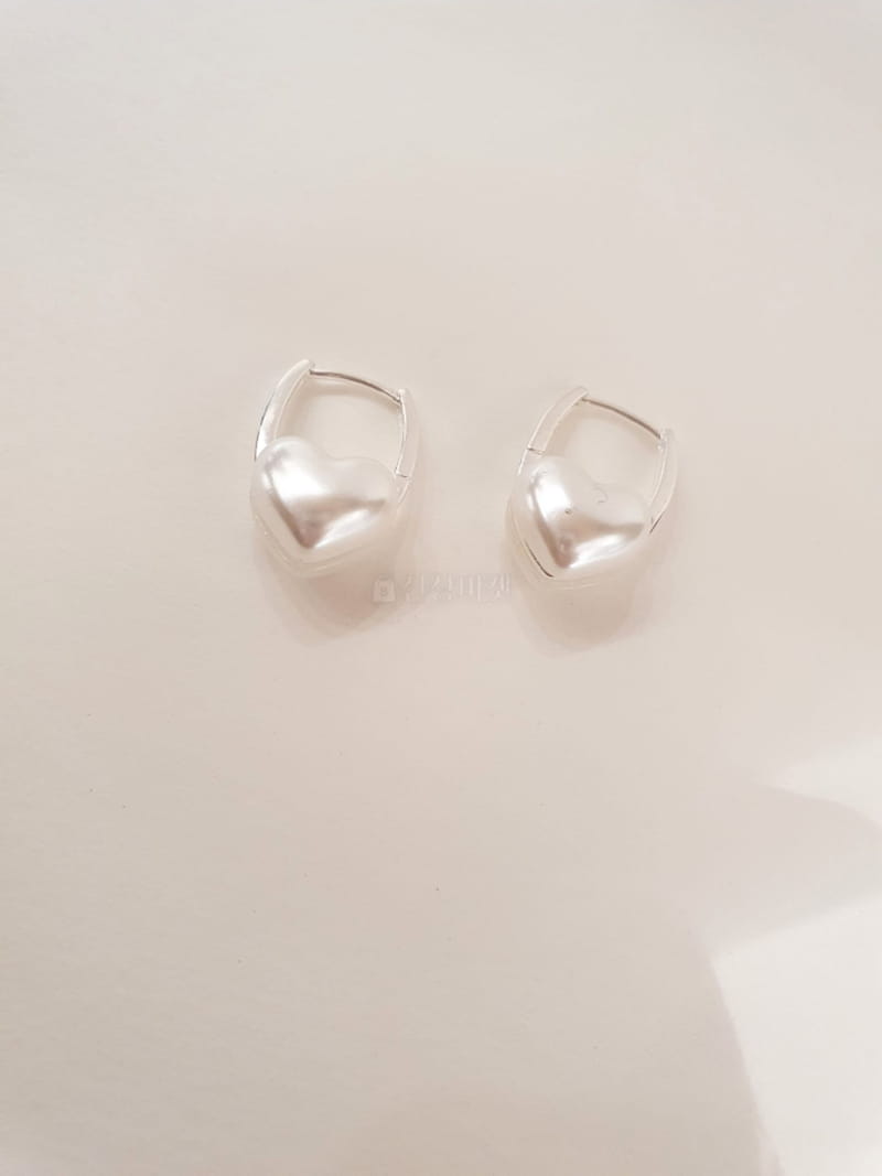 Cabinet - Korean Women Fashion - #momslook - Silver (Silver) Reversible Heart Pearl Bag Earring