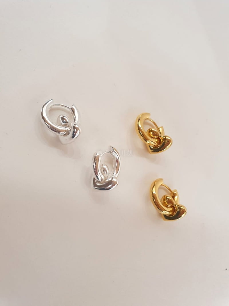 Cabinet - Korean Women Fashion - #womensfashion - Silver Basic Ring Heart  Earring - 2