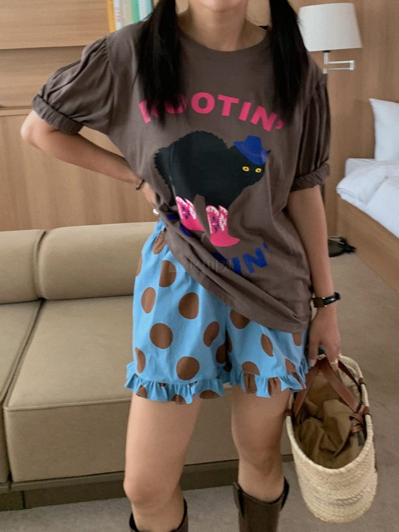 Camel - Korean Women Fashion - #womensfashion - Kitty Tee