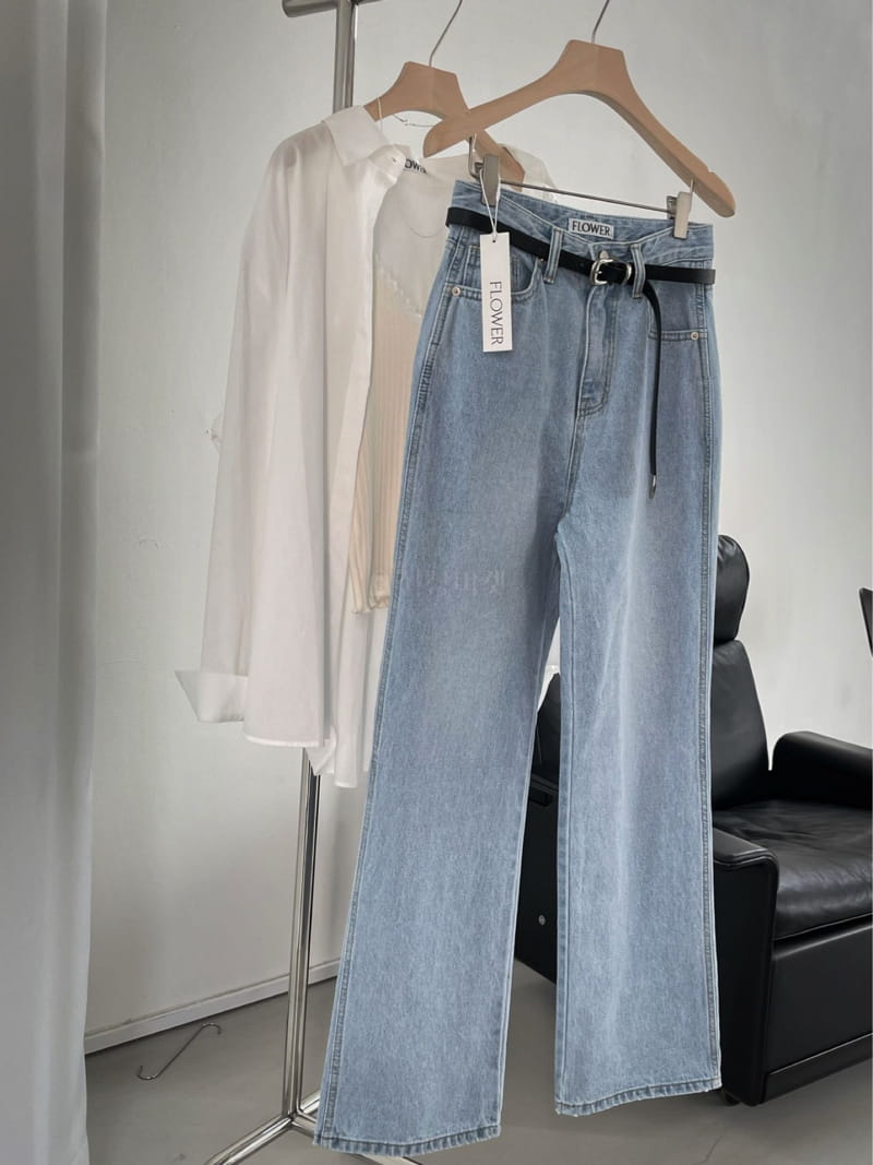 Flower - Korean Women Fashion - #momslook - 202 Jeans