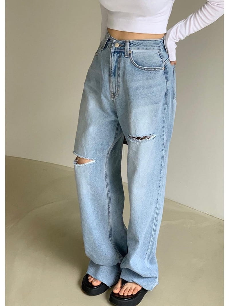 Garden Women - Korean Women Fashion - #pursuepretty - Two Slit Jeans