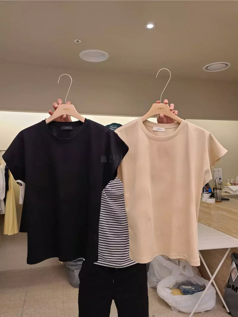 Lamerei - Korean Women Fashion - #momslook - Cap Sleeves Tee - 3