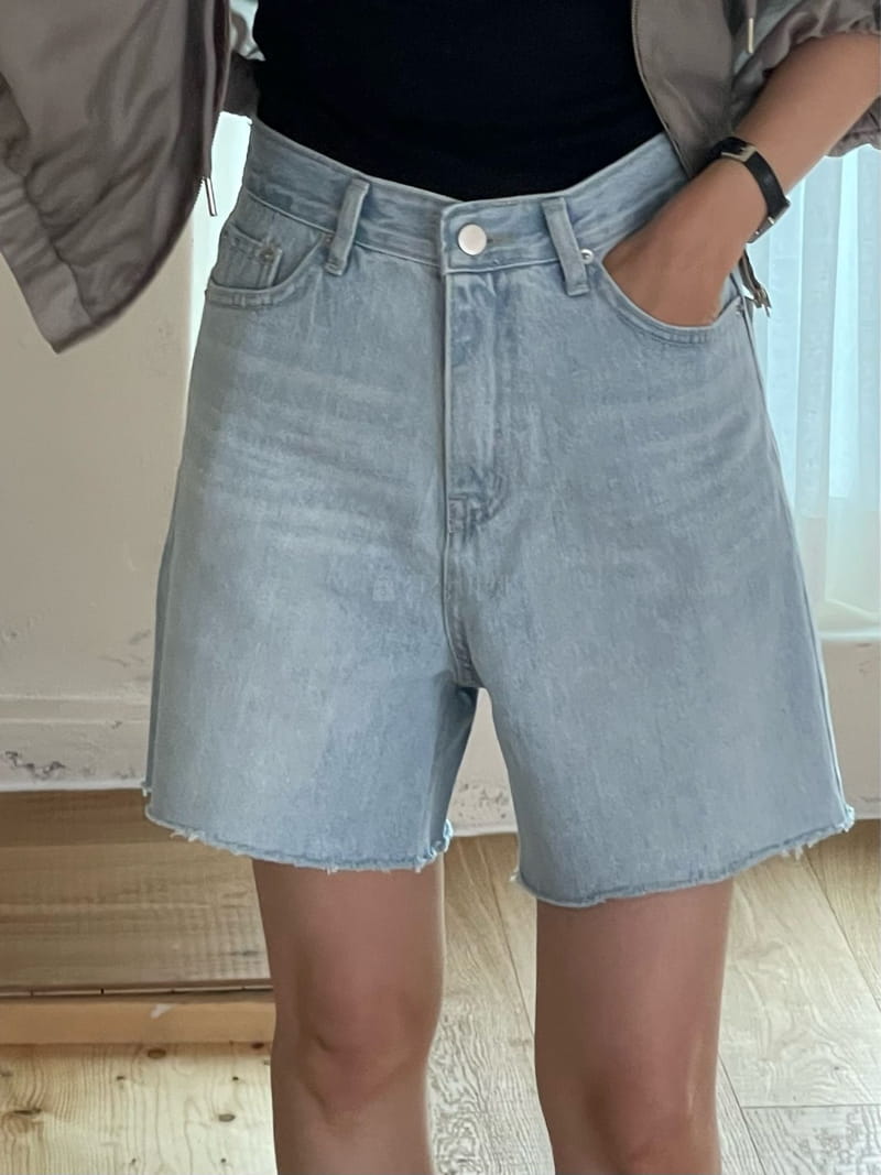 Lewin - Korean Women Fashion - #momslook - Cutting Shorts