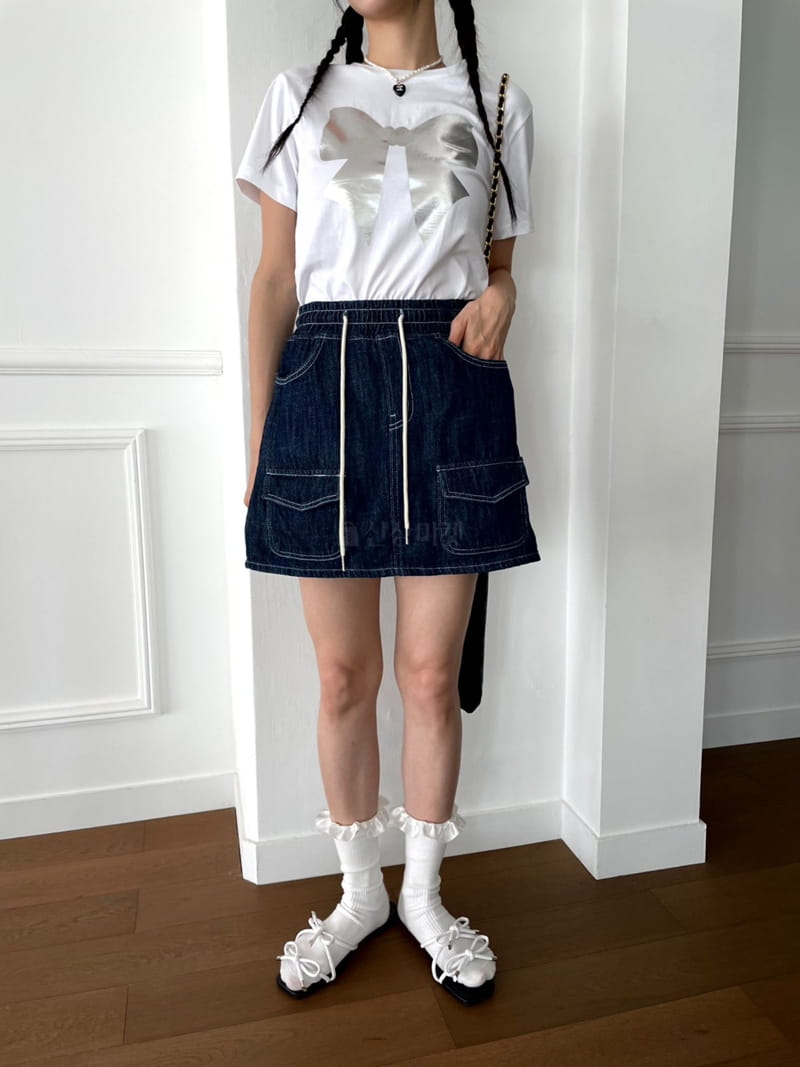 Lumiple - Korean Women Fashion - #restrostyle - Ribbon Tee - 6