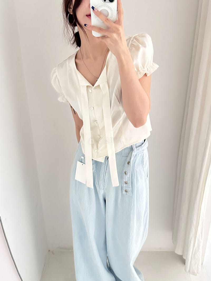 Lumiple - Korean Women Fashion - #womensfashion - Sophy Blouse - 2