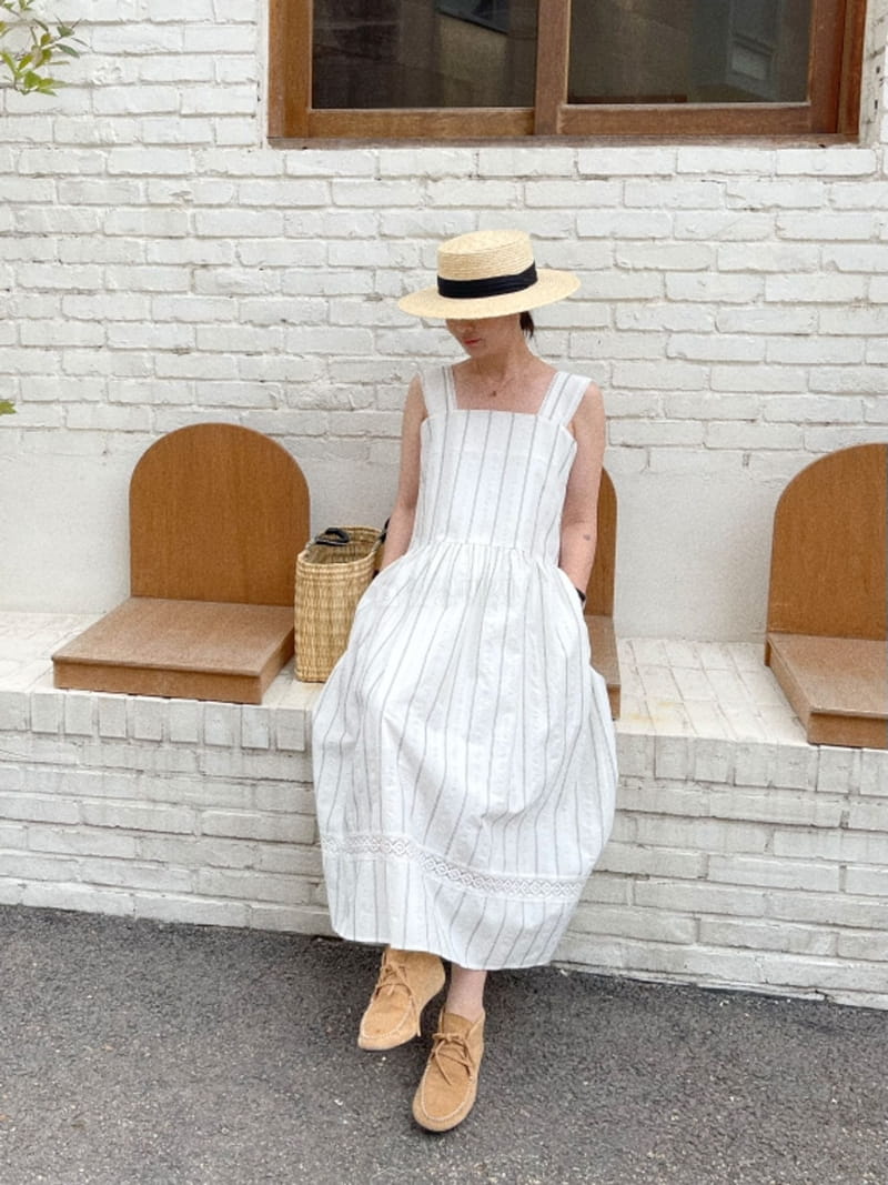 Oli Seoul - Korean Women Fashion - #vintagekidsstyle - Ivory Daisy One-piece