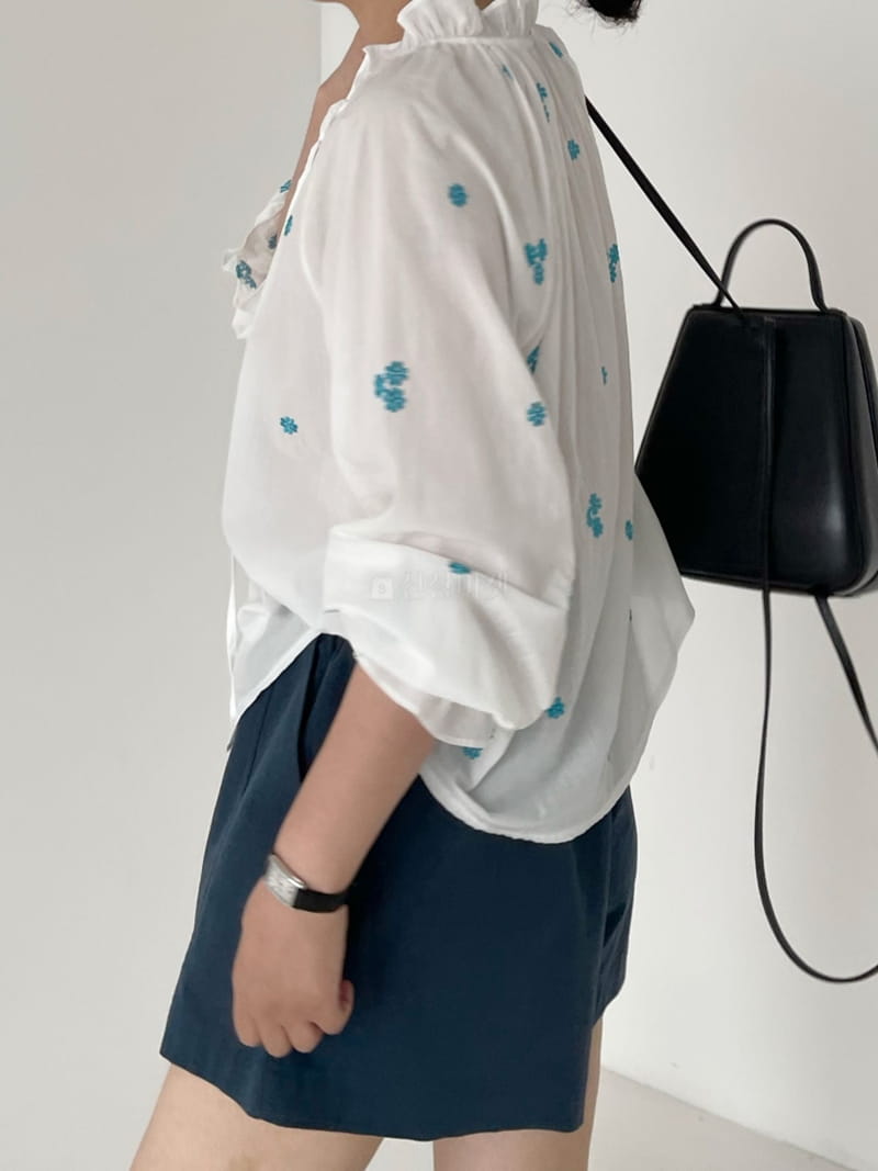 Oli Seoul - Korean Women Fashion - #womensfashion - I Bruno Embrodiery Blouse - 7