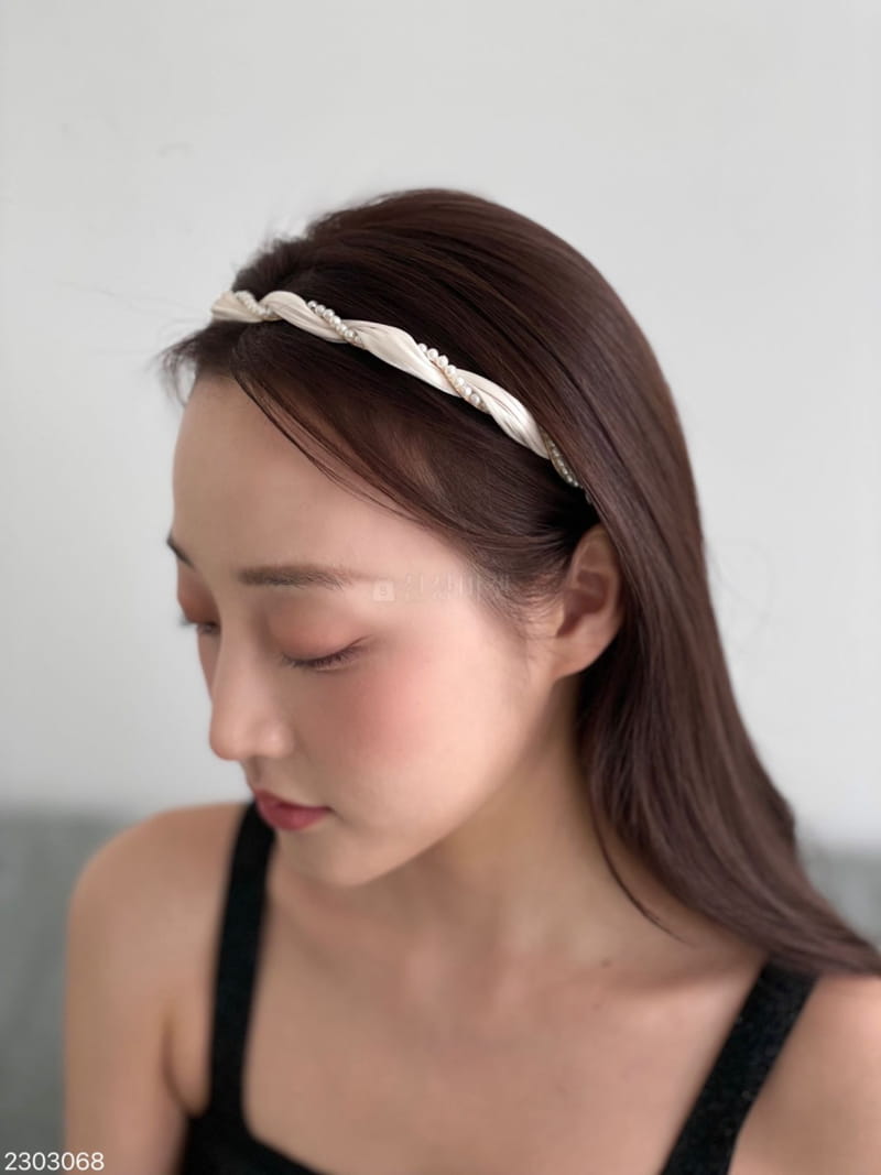 Reina - Korean Women Fashion - #momslook - 2303068 Pearl Hairband - 3