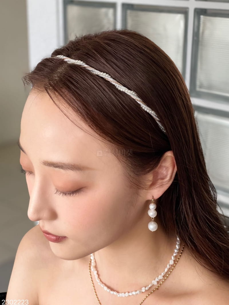 Reina - Korean Women Fashion - #momslook - 2302223 Line Pearl Hairband - 3