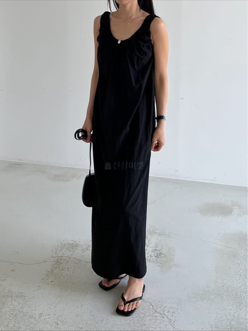 Taupe - Korean Women Fashion - #momslook - Shirring Sleeveless One-piece - 4