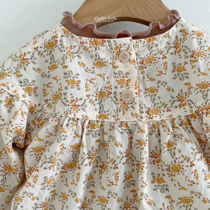 Aladin - Korean Children Fashion - #prettylittlegirls - Fall Flower Blouse - 6